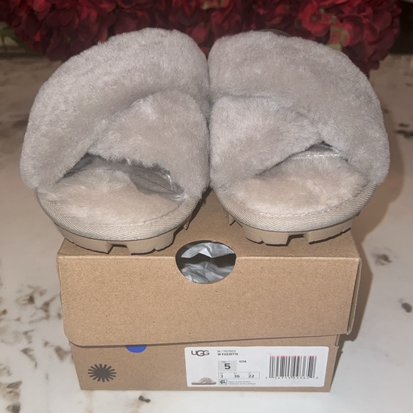 NIB UGG Fuzzette Slide color GOAT | women’s 5 - Picture 5 of 7